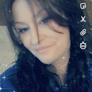 Meet your Posher, Angie